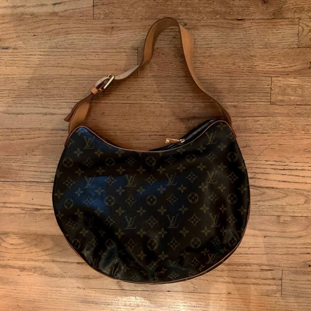 LOUIS VUITTON CROISSANT GM